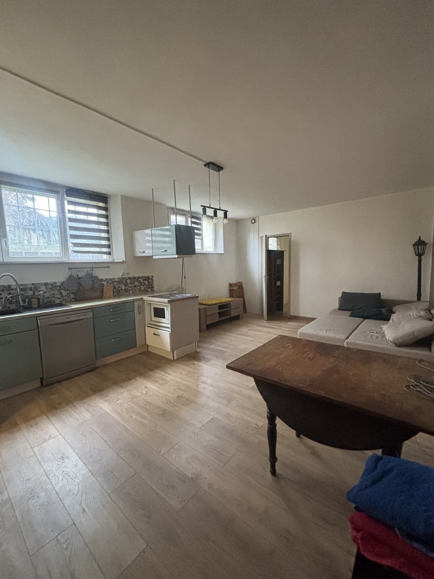Rue Gustave Simonet Appartement 2 pièces de 43 m2 à rénove